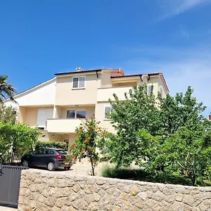 apartment-pipo-krk.primorje-gorskikotar.com/